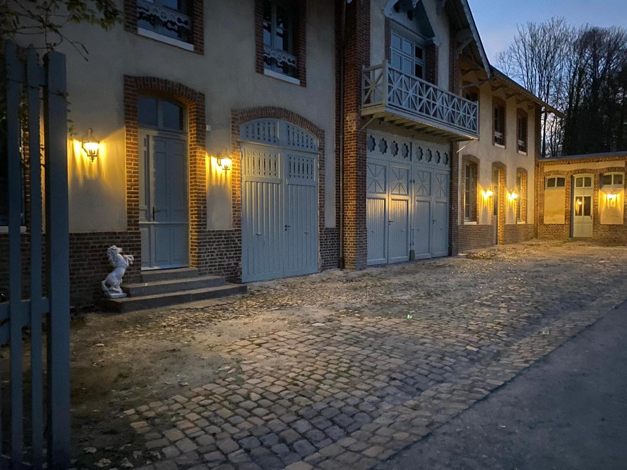 La Maison Du Cavalier, Chateau De Lavenue Pierrefitte-en-Auge Экстерьер фото